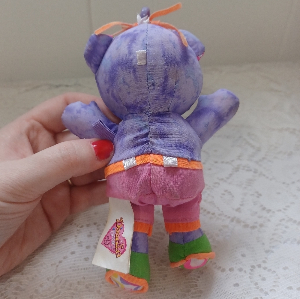 Doodle Bear Keychain Clip - Picture 3 of 7